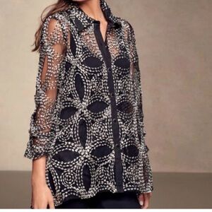 Chicos Travel Collection Needle Stitch Stiff Sheer
Black Silver Thread Jacket L